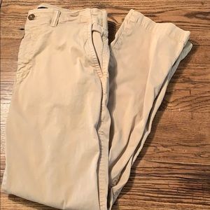 Men’s khaki pants